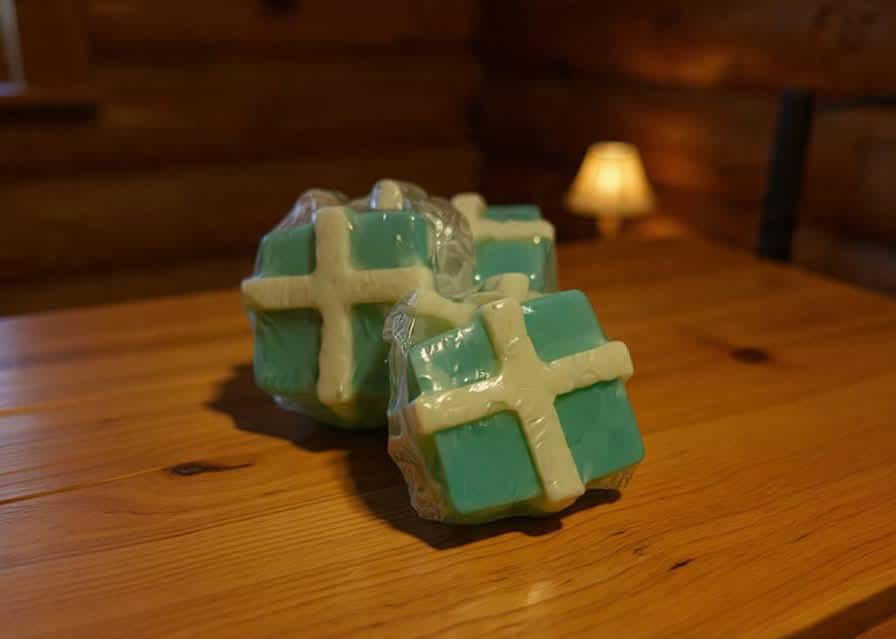Hand Crafted All-Natural Beeswax & Soy Wax Melt Blends